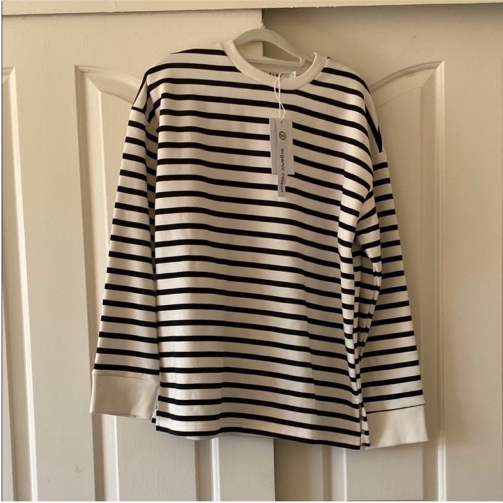 NA-KD Striped Black and White Long Sleeve Shira. Size S